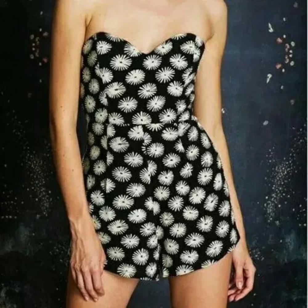 Stone Cold Fox Romper - Picture 1 of 6
